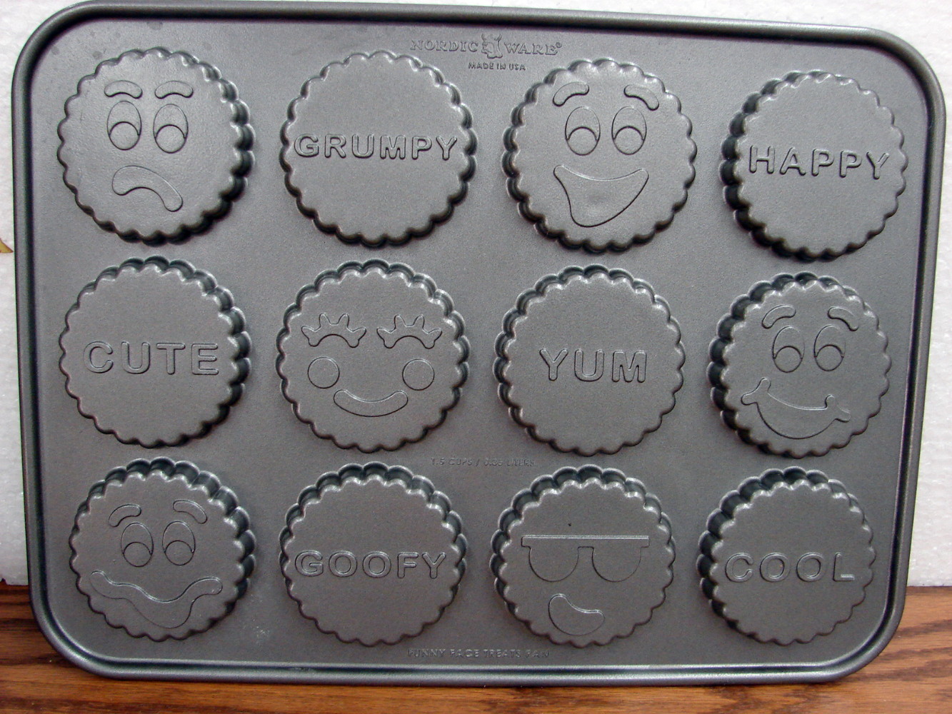 Scandinavian Nordic Ware Heavy Duty Funny Faces Treat Baking Pan