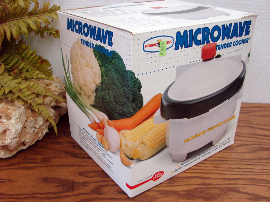 Vintage Nordic Ware Steamer Tender Cooker Microwave Pressure Cooker NIB