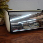 Vintage MCM Edelstahl RostFrei Aluminum Retro Pale Yellow Chrome Easy Glide Bread Box