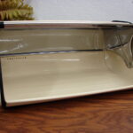 Vintage MCM Edelstahl RostFrei Aluminum Retro Pale Yellow Chrome Easy Glide Bread Box - Image 2