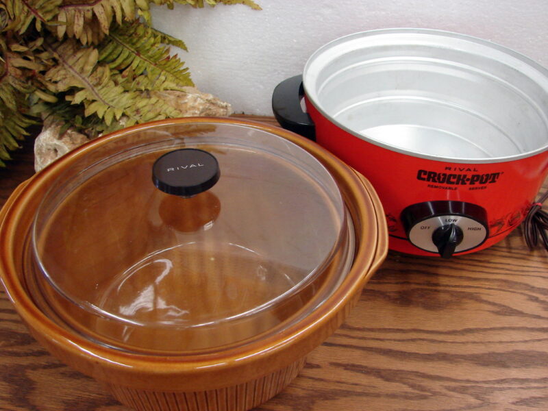 Vintage Red Retro 4 Qt Rival 3350 Crock Pot Slow Cooker 3 Part Crock, Moose-R-Us.Com Antiques Collectibles Log Cabin Decor