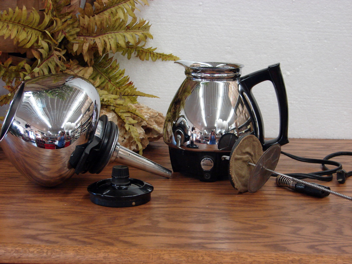 Vintage Retro Round Ball GE Chrome Electric Kettle Water Heater Tea Coffee  K42 Box -  Log Cabin Decor