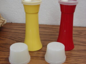 Vintage Tupperware NOS #718 Mustard Ketchup Picnic Set Lids Pumps