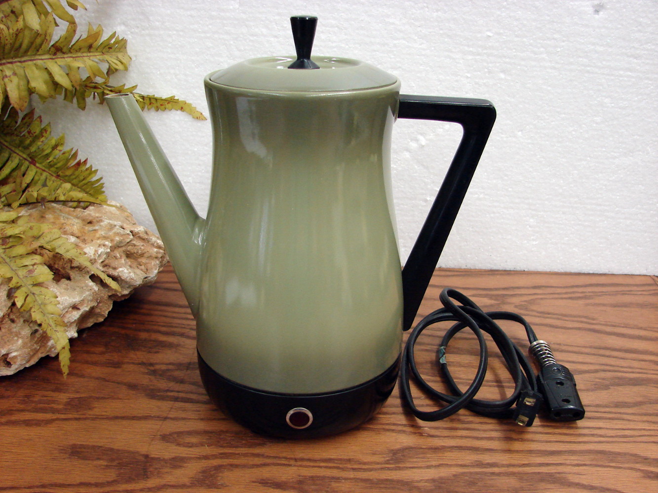 Vintage Retro Round Ball GE Chrome Electric Kettle Water Heater Tea Coffee  K42 Box -  Log Cabin Decor