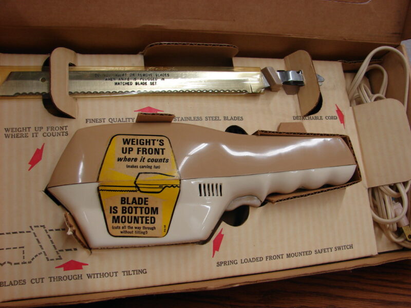 Vintage Dominion Electric Knife Retro MCM Kitchen Appliance Original Box, Moose-R-Us.Com Log Cabin Decor