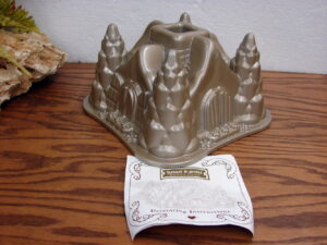 Vintage Hinged Metal Ateco Ice Box Cookie Moulds Refrigerator Cookie Dough, Moose-R-Us.Com Log Cabin Decor