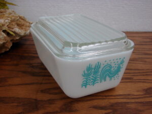 Vintage PYREX Turquoise Butterprint Amish #502 Refrigerator Dish w/ PYREX Lid
