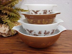 Set/4 Vintage PYREX Early American Patterned #441-444 Cinderella Nesting Mixing Bowl Set