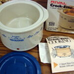 Vintage #3205 Rival Crock-ette 1 Quart Stoneware Slow Cooker Dips Cookbook Box - Image 2