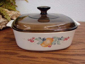 Vintage Corning Ware Corelle Abundance Fruit 2 Liter Casserole w/ Brown PYREX Lid