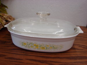 Vintage Corning Ware April 1 1/2 Quart Oval Casserole w/ PYREX Lid Designer Yellow Flowers