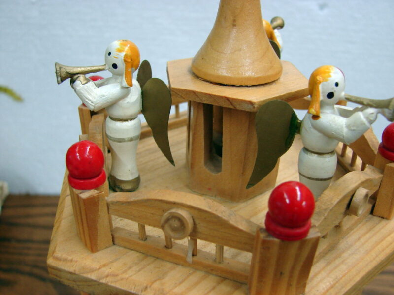 Vintage Weihnachtspyramide Wood 3 Tier Christmas Pyramid Candle Powered Carousel, Moose-R-Us.Com Log Cabin Decor