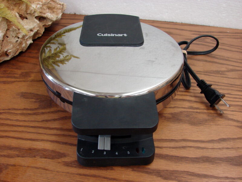 Like New Cuisinart Electric Waffle Maker Chrome Classic Round Adjustable Temp, Moose-R-Us.Com Log Cabin Decor