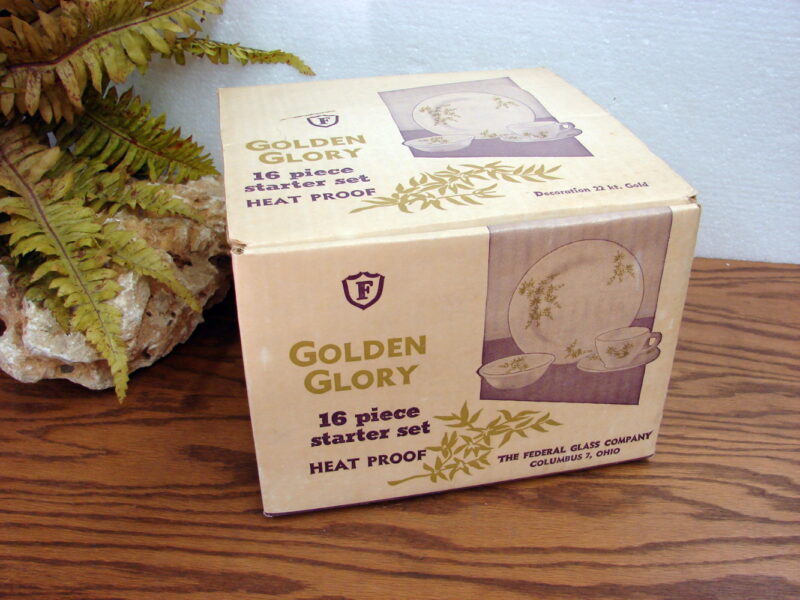 Vintage Federal Glass Co 22kt Gold Golden Glory Brand New in Box 16 Pc Starter Set, Moose-R-Us.Com Log Cabin Decor