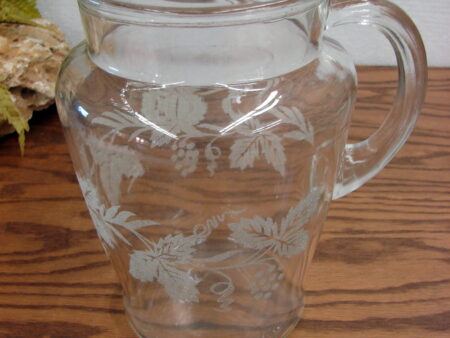 Vintage Grape Vine Frosted Etched Pitcher Ice Lip Bartlett Collins