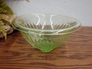 Vintage Vaseline Federal Glass Uranium Hazel Atlas Rolled Rim Square Bottom Mixing Bowl
