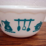 Vintage MCM Hazel Atlas 8" Scalloped Kitchen Aids Mixing Serving Bowl