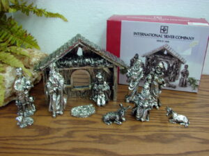 Thomas Kinkade Hawthorne Village Nativity Scene 16 Pc, Moose-R-Us.Com Log Cabin Decor