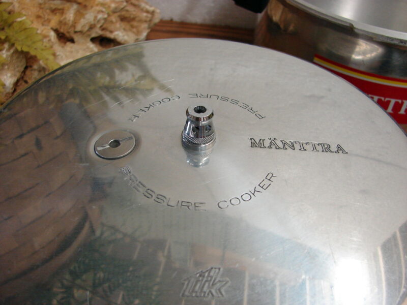 Vintage Manttra Pressure Cooker New 3.8 Qt and 6.5 Qt Interchangeable Lid, Moose-R-Us.Com Log Cabin Decor