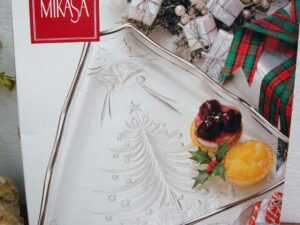 Brand New in Box Retired Mikasa Christmas Joy Platinum Platter Triangle Tree