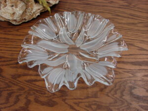 Retired Mikasa Satin Tulip Ruffle Edge Point Centerpiece Bowl 13"