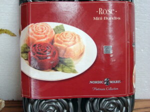 Vintage Hinged Metal Ateco Ice Box Cookie Moulds Refrigerator Cookie Dough, Moose-R-Us.Com Log Cabin Decor
