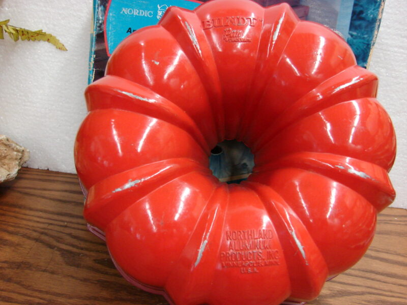 Scandinavian Nordic Ware Heavy Duty Aluminum Bundt Pan w/ Box Flame Red, Moose-R-Us.Com Log Cabin Decor