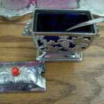 1940's Occupied Japan Silver Grape Cobalt Blue Boxed Salt Pepper Sugar Set - Image 5