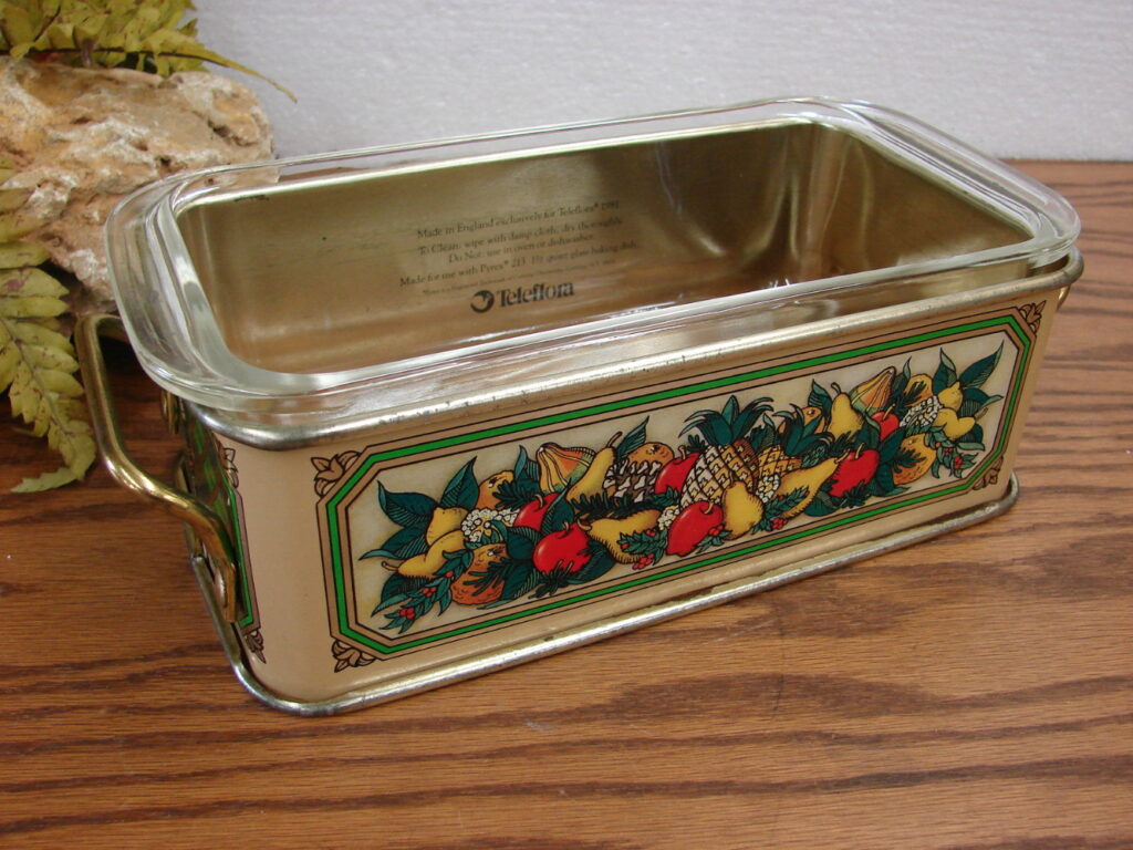 Vintage PYREX Teleflora Decorative Tin Cover Holder Loaf Pan Square Cake Pan