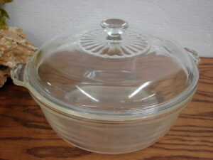 Vintage PYREX #024 Clear Round 2 Qt Baking Dish w/ #624 Ribbed Lid