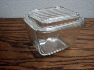 Vintage PYREX #501 Clear Glass Refrigerator Dish w/ Lid