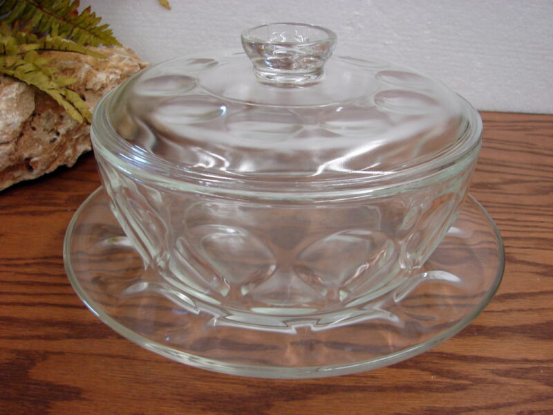 Newer Pyrex Sculptured Ovenware Thumbprint Clear Glass Bowl Casserole w/ Lid Plate, Moose-R-Us.Com Antiques Collectibles Log Cabin Decor
