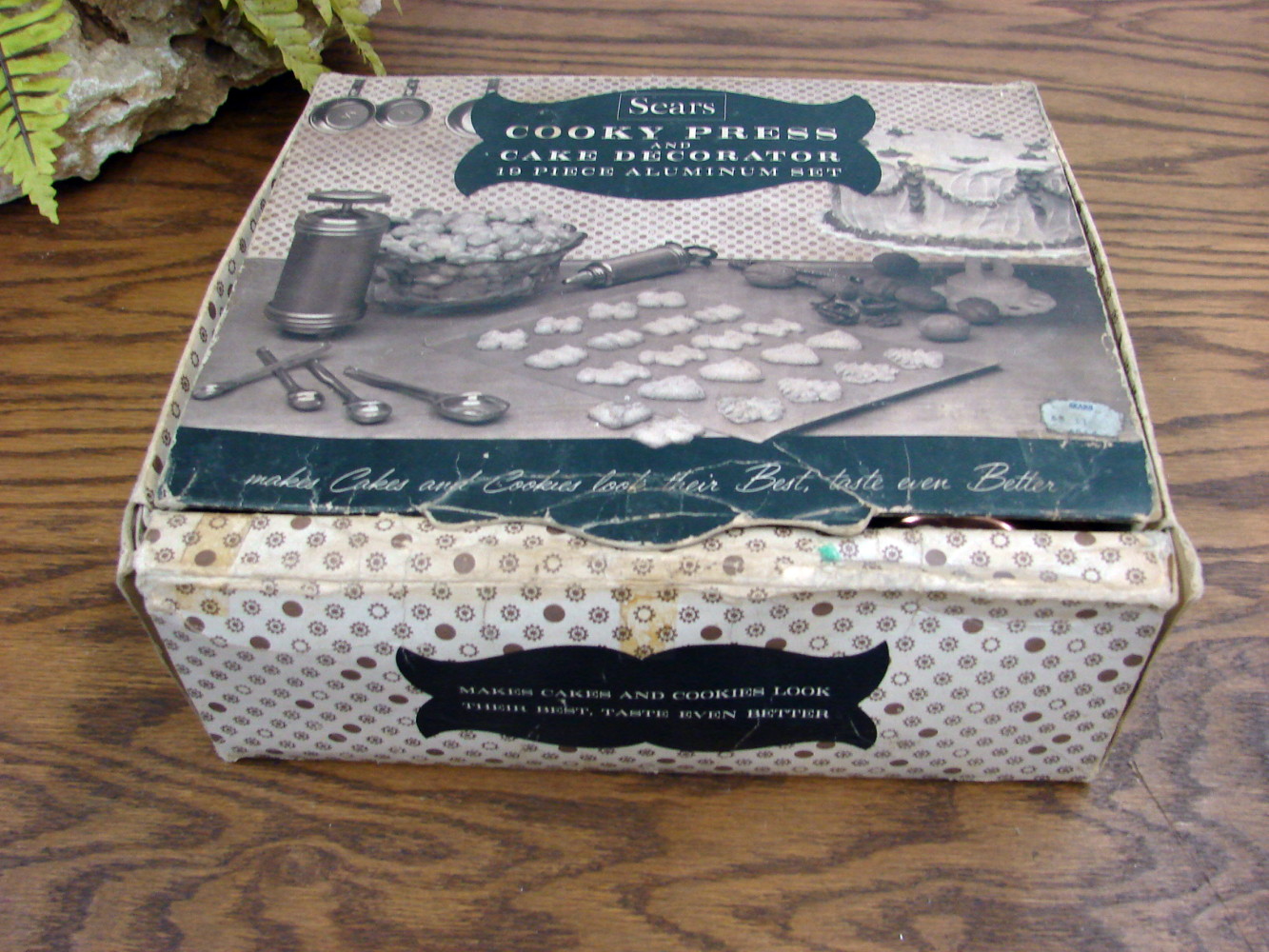 Vintage Mirro Sears Cooky Press & Decorator 19 Piece Vintage Aluminum Cookie Set - Image 5