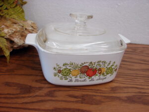 Vintage Corning Ware Spice of Life 1 1/2 Quart Casserole w/ PYREX Glass Lid
