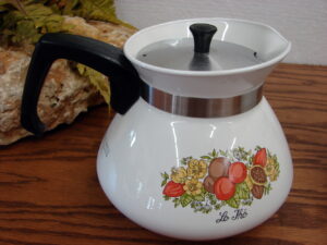 Vintage Corning Ware Spice of Life P-104 Tea Pot Carafe 6 Cup