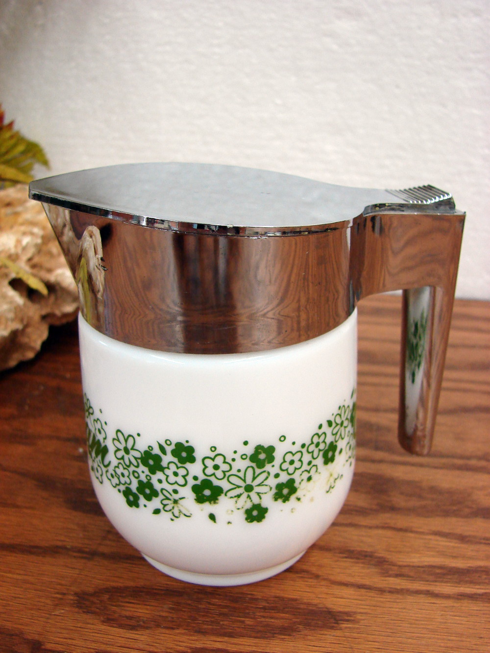 Vintage Spring Green Crazy Daisy Milk Glass Gemco Oversized Creamer Pitcher w/ Lid