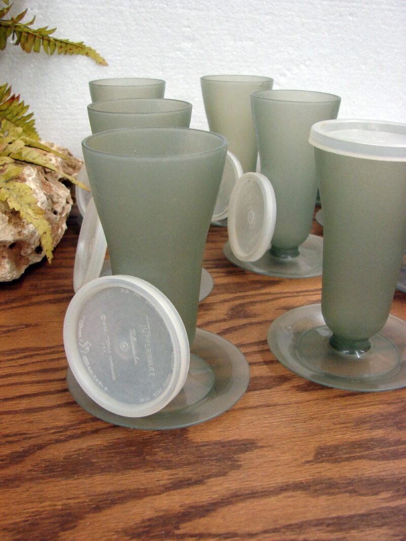 Vintage Tupperware Desert Parfait Footed Lidded Sundae Pudding Cups 14 Pc Set, Moose-R-Us.Com Log Cabin Decor