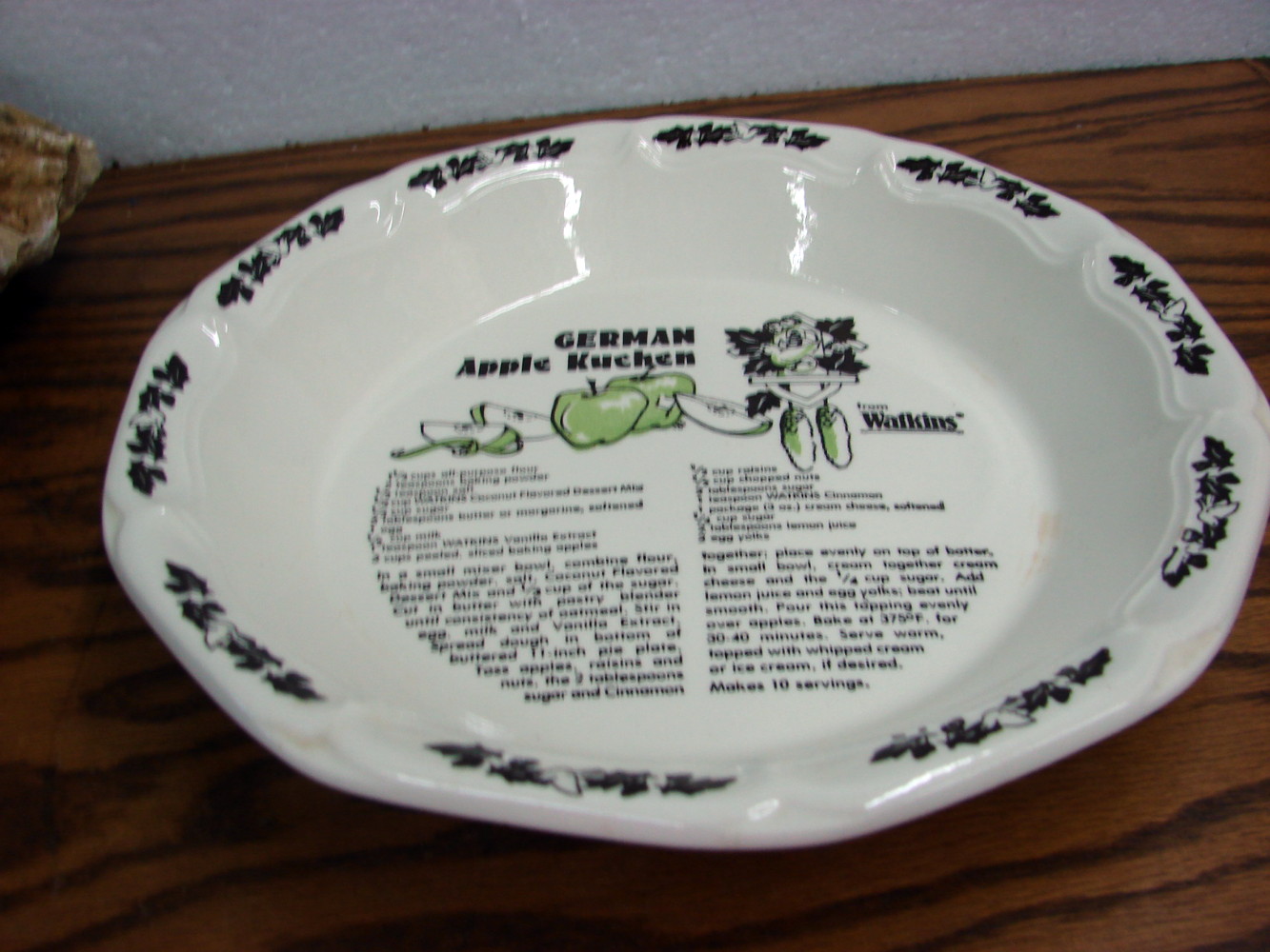 Vintage Watkins Recipe Pie Plate German Apple Kuchen #9480