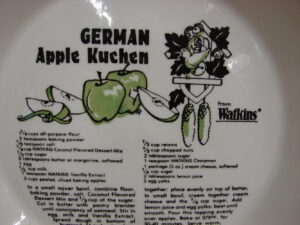 Vintage Watkins Recipe Pie Plate German Apple Kuchen #9480 Faint Ring