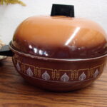 Vintage 1970's Coco Brown Winter Wheat West Bend Serving Oven Bun Warmer