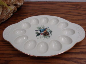 Lenox China Winter Greetings Backyard Birds Oval Deviled Egg Platter w/ Nuthatch