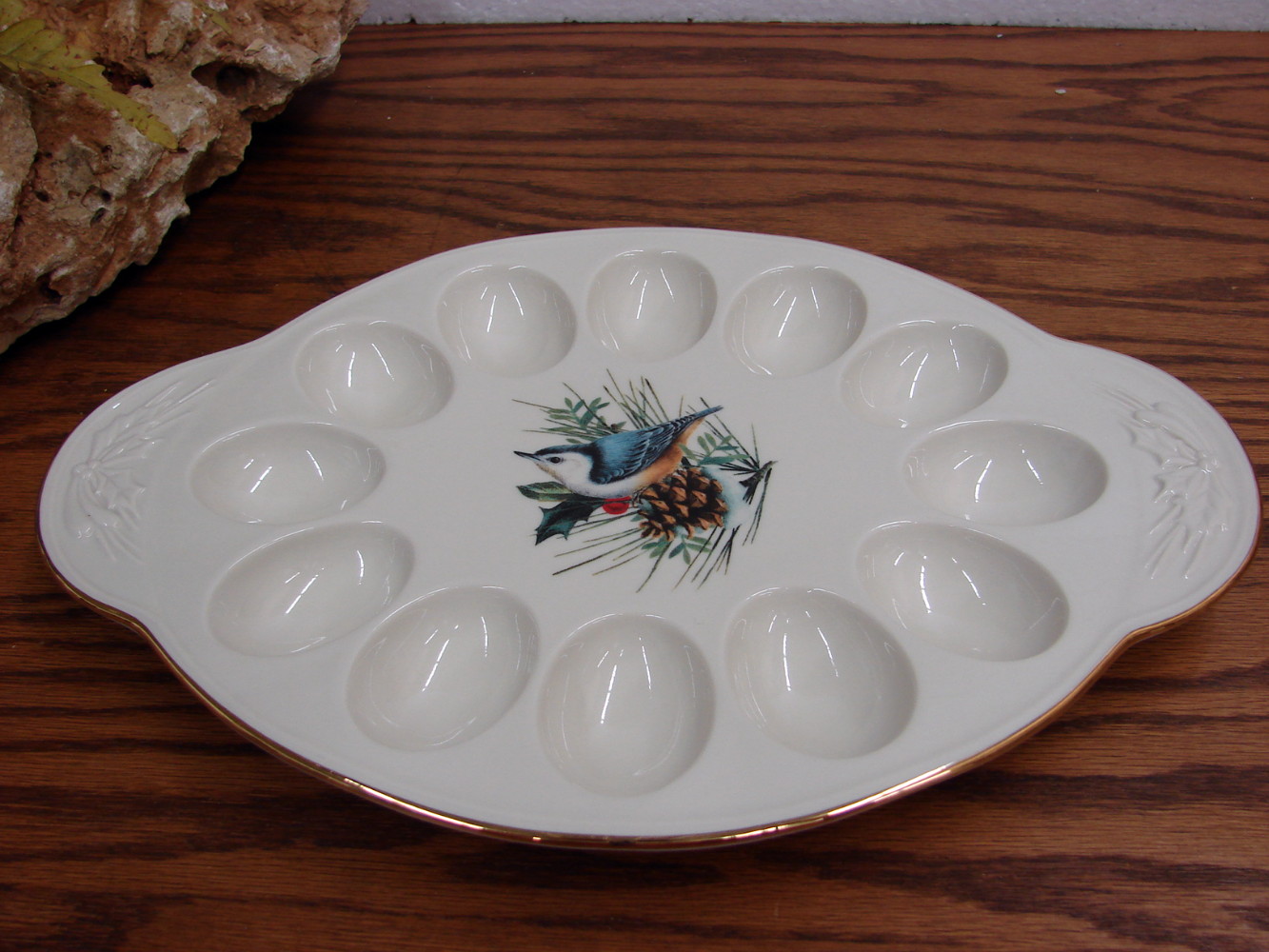 Lenox China Winter Greetings Backyard Birds Oval Deviled Egg Platter w/ Nuthatch