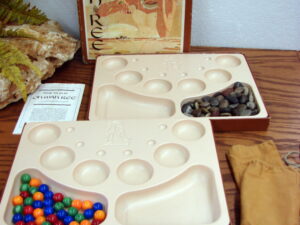 Vintage 3-M Minnesota Mining 1962 Bookshelf Game Oh-Wah-Ree Marbles Pebbles