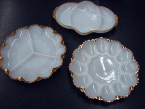 Vintage Indiana Glass Milk Glass Harvest Grape 22 pc Set Plates Cups Creamer, Moose-R-Us.Com Log Cabin Decor