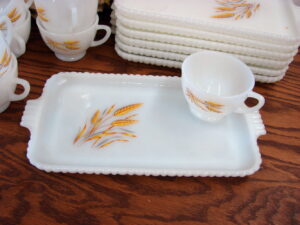 Vintage Anchor Hocking Mayfair Pink Depression Glass Open Rose Footed Cake Plate, Moose-R-Us.Com Log Cabin Decor