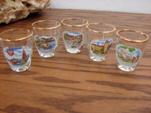 Vintage MCM Inland Glass Casserole Clear Glass Gold Stripe w/ Lid, Moose-R-Us.Com Log Cabin Decor