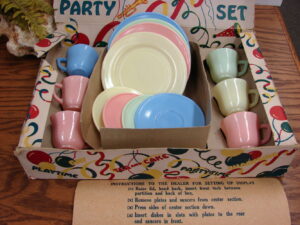 Vintage 14 Pc Hazel Atlas Pastel Modern Tone Little Hostess Party Set in Original Box