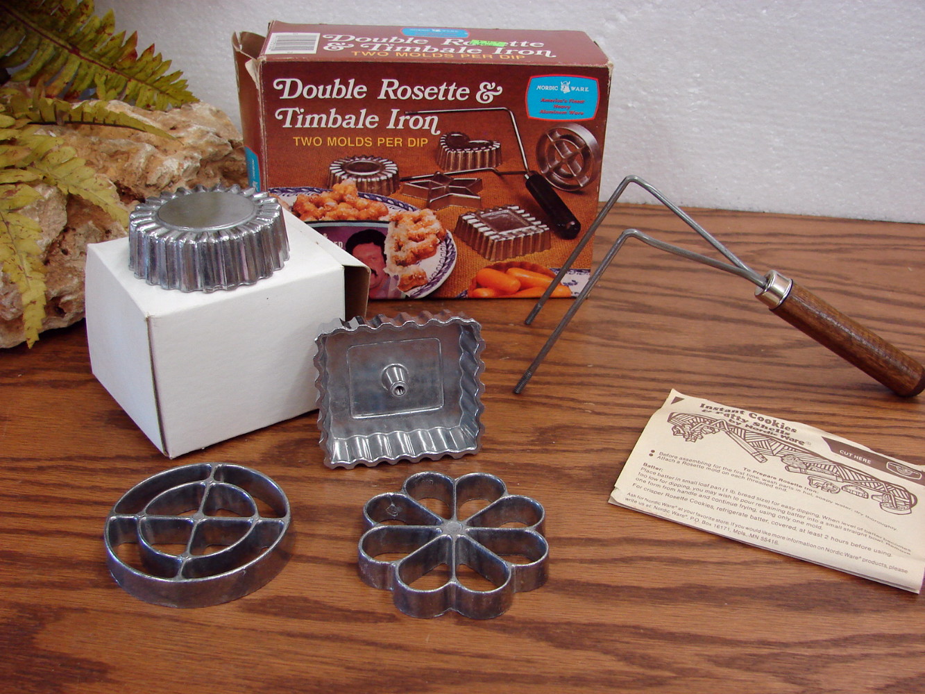 Brand New 4 Molds Scandinavian Nordic Ware Double Rosette and Timbale Iron Colored Box