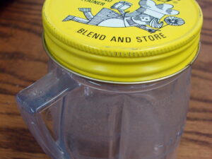 Vintage Osterizer 3 3/4" Mini Blend & Store 8 oz Plastic Container Metal Lid