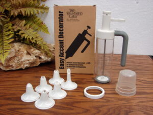 The Pampered Chef Easy Accent Decorator Kit #1775 Icing Frosting Cookies Cakes